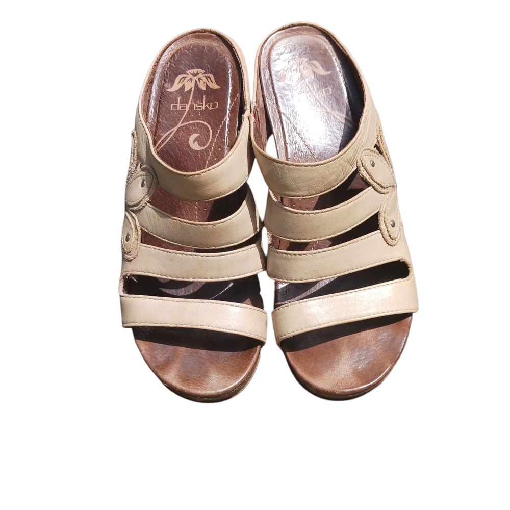 Dansko NIGELLA Tan Sandals with Contoured Footbed